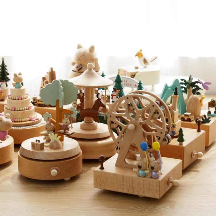 Custom Logo Wooden Music Box 18-Note Mechanical Wind-Up Rotating Carousel Ballerina Gift OEM