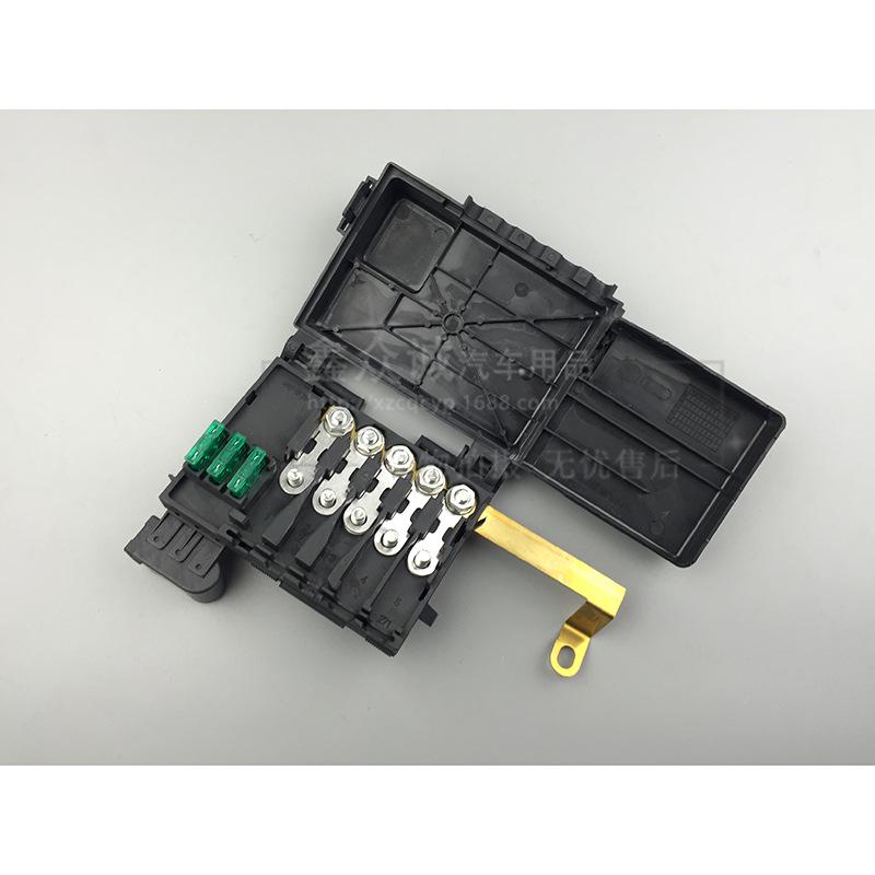 

Крышка блока предохранителей аккумулятора Volkswagen Jetta 1GD937550D