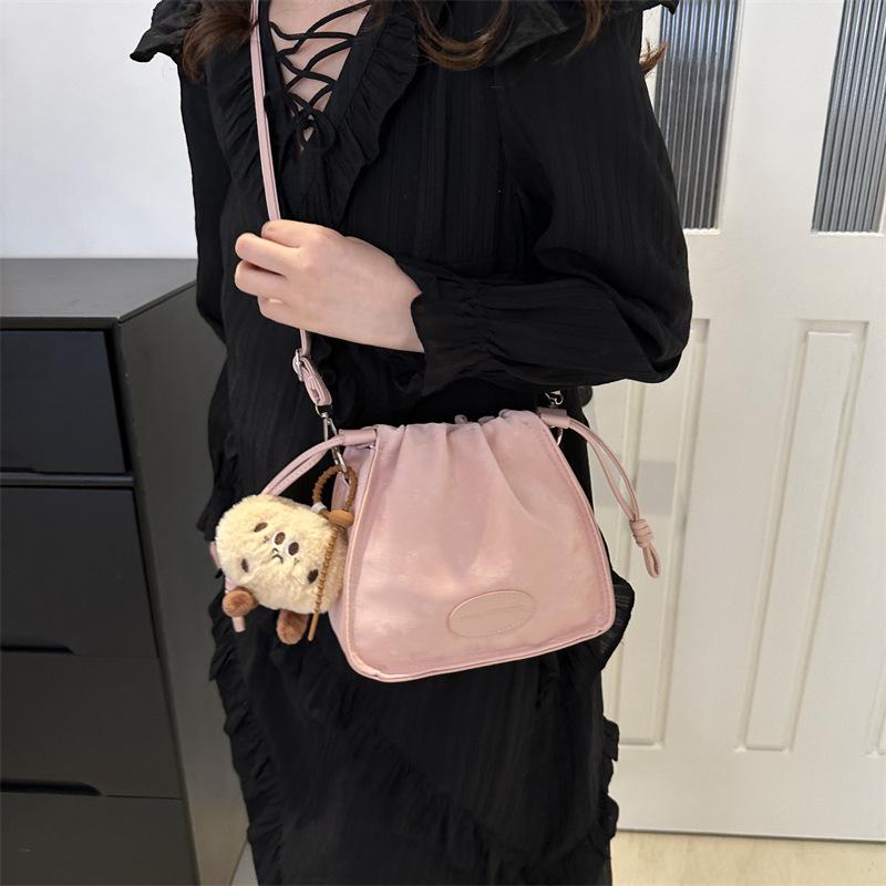 Niche Fashion Trendy Bags for Women New Pleated Fashionable Small Square Bags Simple Casual Fashionable Shoulder Bags