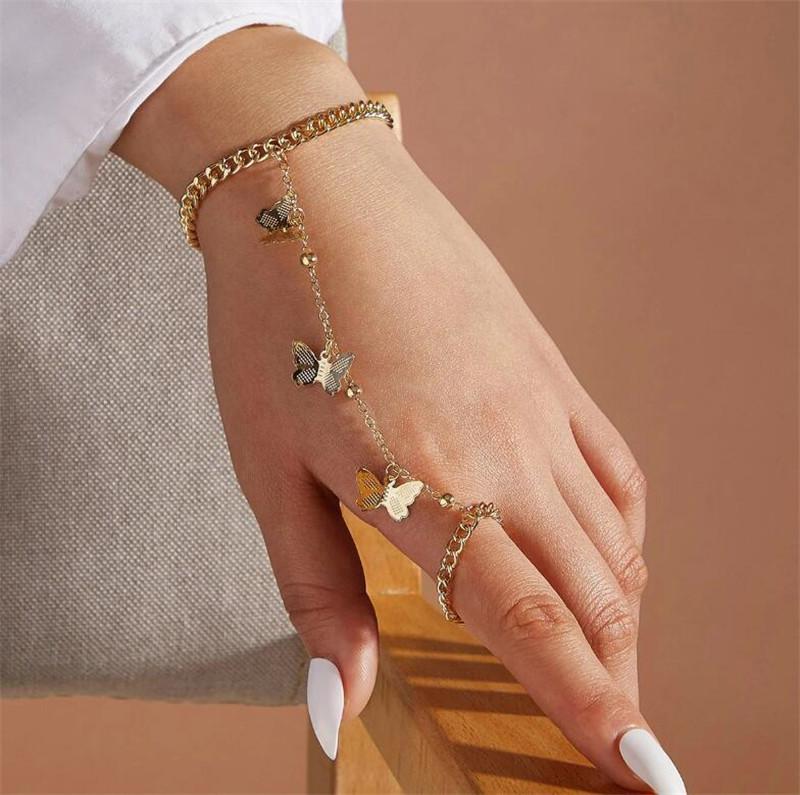 Vintage Punk Scorpion Tassel Chain Ring Bracelet Sets for Women Men Gothic Crystal Ring Connected Finger Charm Bracelets Jewelry