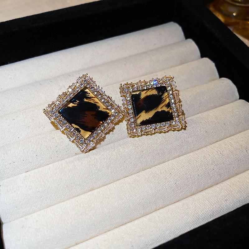 Love Geometric Artificial Tiger's Eye Stone Stud Earrings Retro Maillard Earrings Light Luxury Earrings