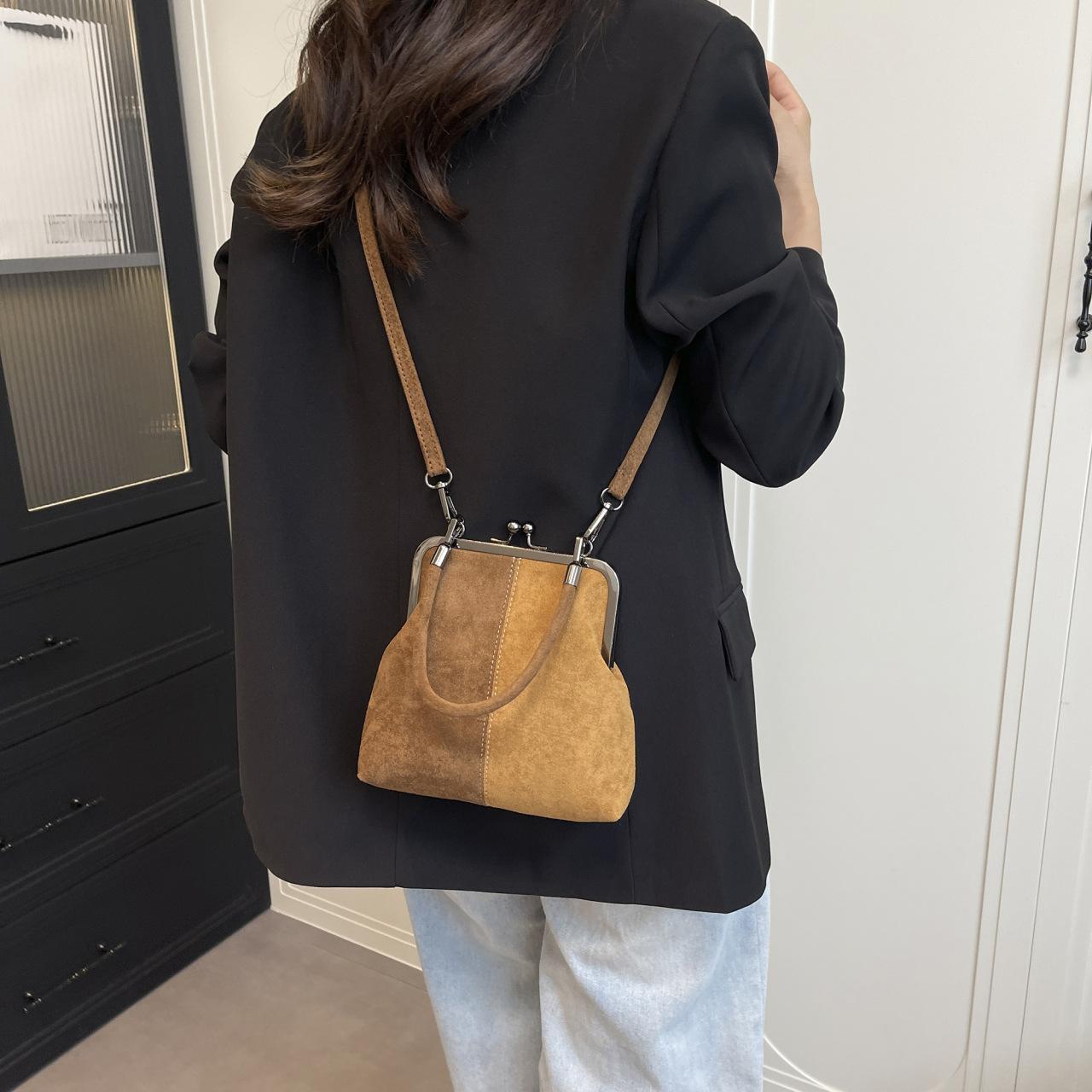 

New Fashion Contrast Color Shell Bag for Women, Vintage Style Crossbody Shoulder Bag, Casual Commuting Handbag for Daily Use KTB коричневий