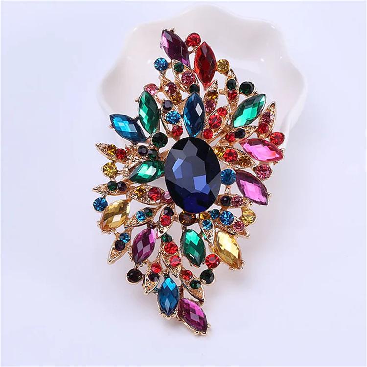 

European and American fashion temperament, noble with diamonds, flower shape, wedding brooch, jewelry Length 9*width 6