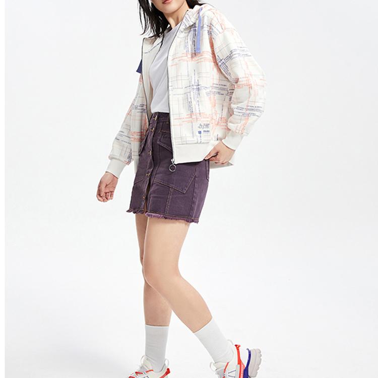 LiNing Letter Print Sweatshirt Women Tops White AWDQ028-4