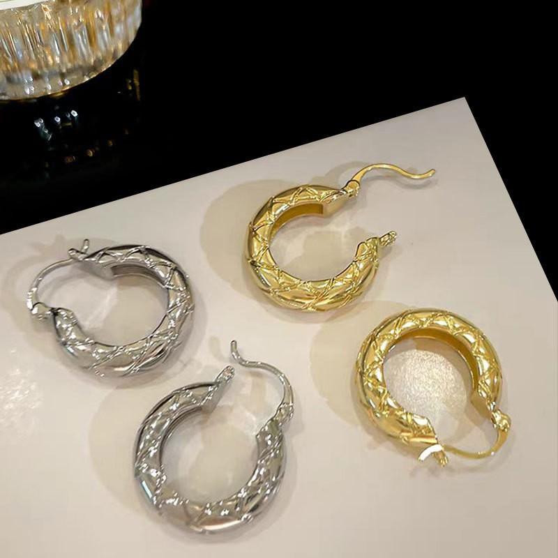Korean Simple Ring Texture Design Earrings Women'S Fashion Light Luxury High Sense Personalized Versatile Stud Earrings Ear Jewelry