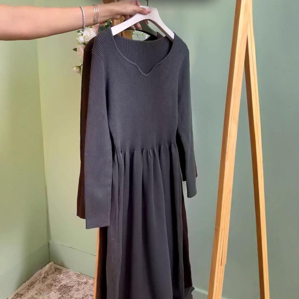 2025 Autumn/Winter Slim Fit Women's A-Line Sweater Dress, Round Neck, Waist-Cinched, Over-the-Knee, Long Sleeve Pullover.