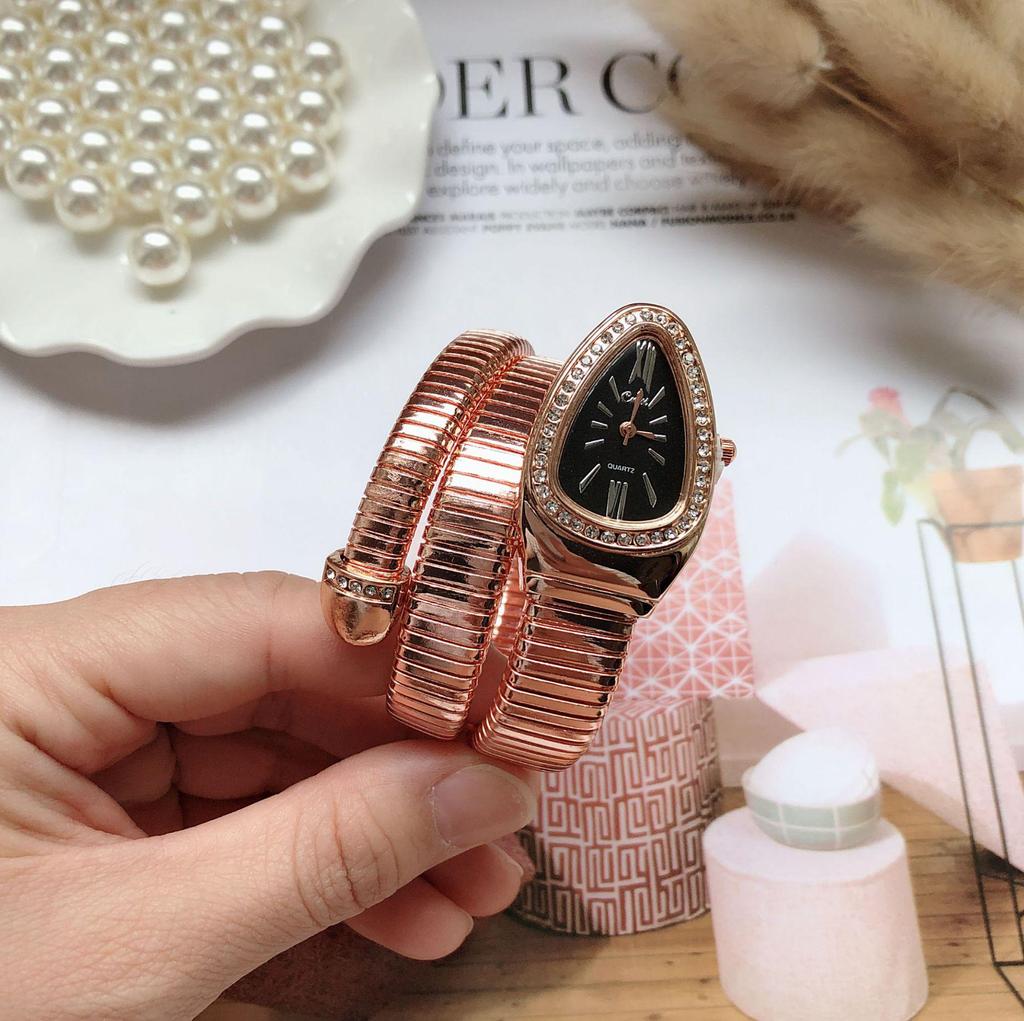 Trendy Snake-Shaped Quartz Bangle Watch for Women – Creative Bracelet Style