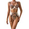 Europeiskt och Amerikanskt Sexigt Broderat Lingeriset för Kvinnor, Genomskinlig Mesh Blommig BH med Strumpebandshållare, 3-delat Intimkläder