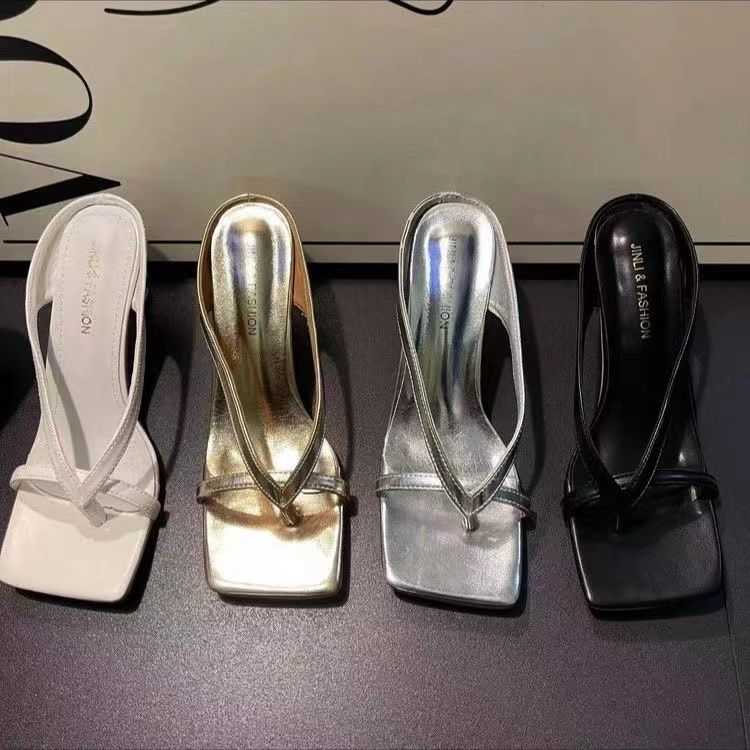 High-value niche square heel popular one-word drag 2025 summer new cool slippers wear-resistant toe high-heeled sandals tide