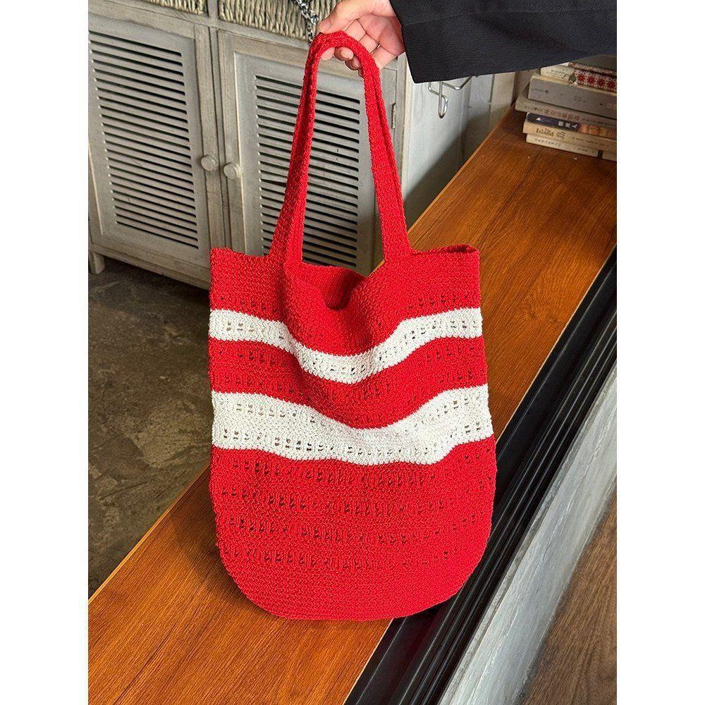 

Small-scale Design Tote Bag for Women, Large Capacity Handbag, Retro Crossbody Bag червоний