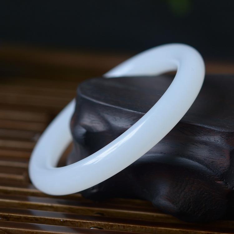 1 Stück natürlicher Jade-Armreif, modischer Charme, Jade-Armreif, Geschenk für Damen