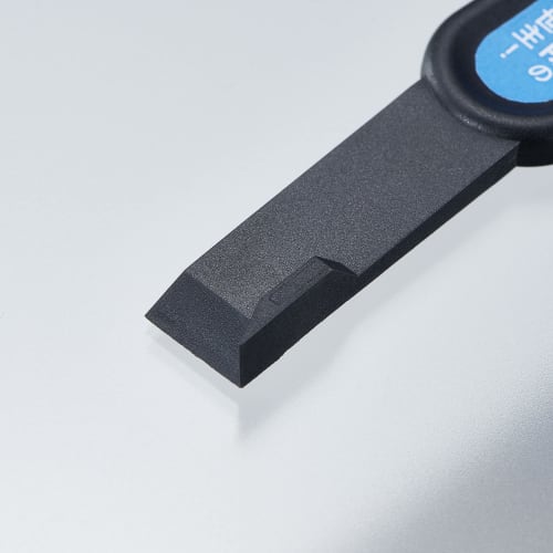 JIT: The savior of groove cleaning! One tool fits four widths. It scrapes out all the dirt from gaps and grooves. A groove expert who cleans all the d