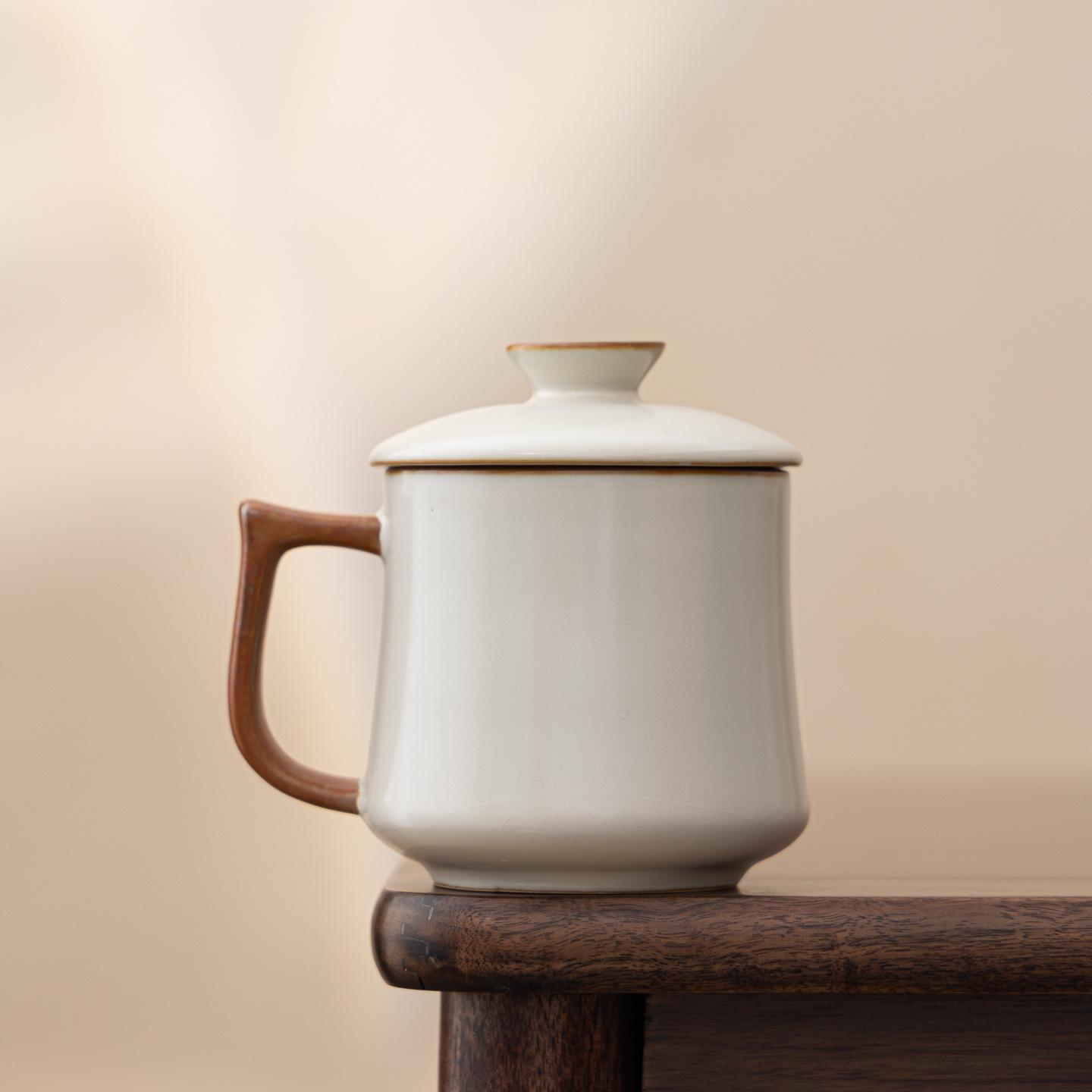 

Beige Ru Kiln Teacup: Elegant Water Separation Ceramic Cup - Perfect Gift for Elders and Friends 200mL-400mL