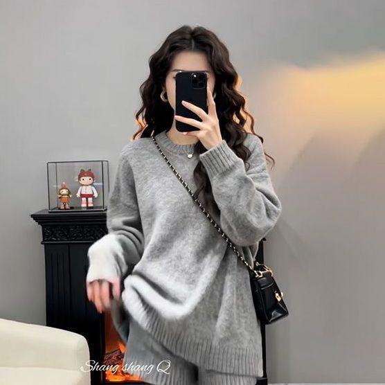 Grauer Freizeit-Pullover und Strick-Shorts-Set im koreanischen Stil für Damen