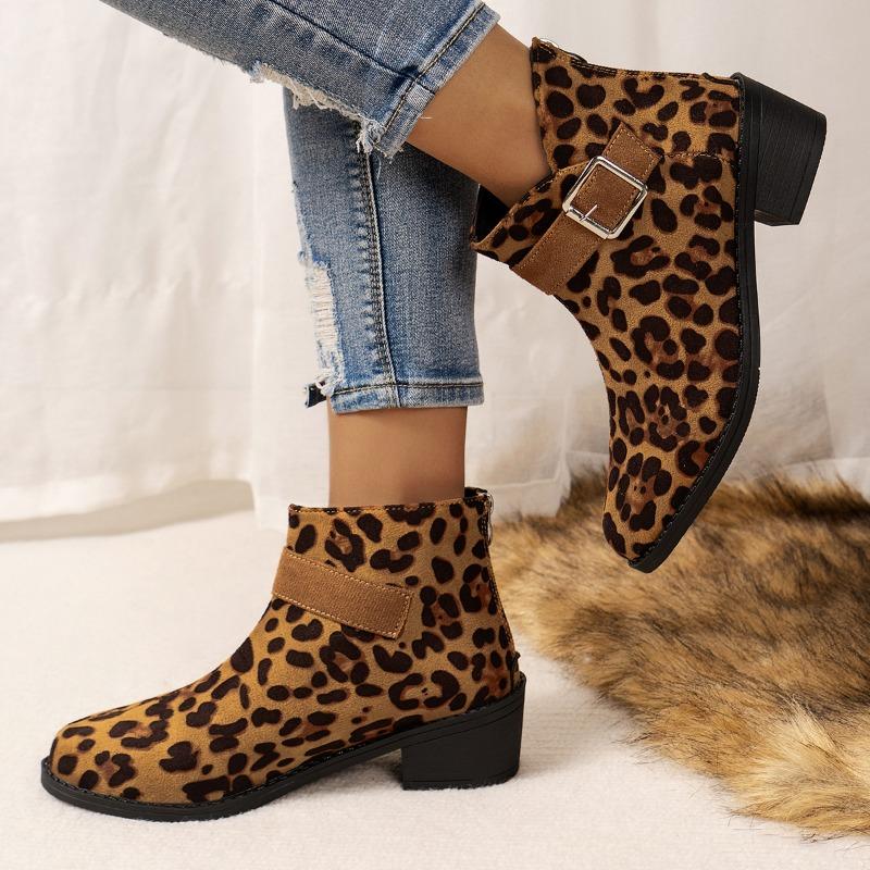 Large Size Thick Heel Martin Boots Women's Autumn and Winter New Decorative Buckle Strap Trendy Suede Thin Short Boots