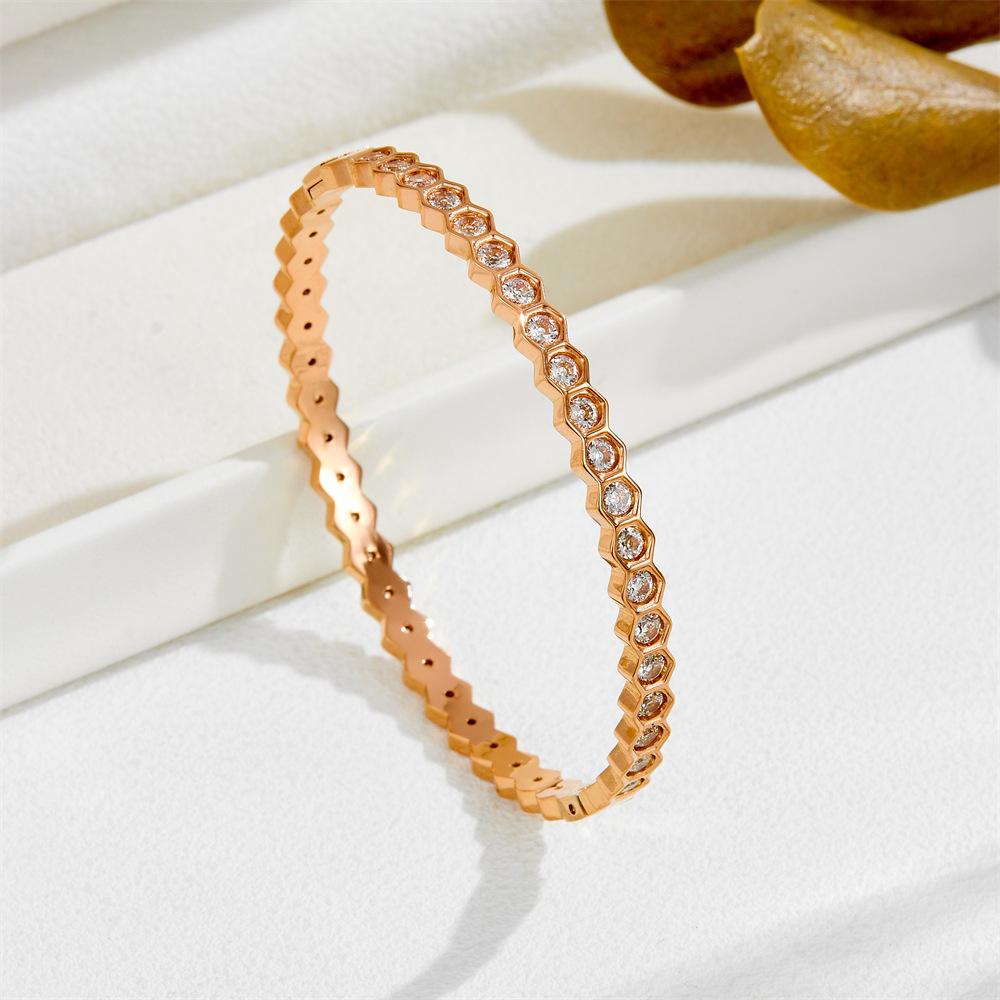 2026 Diamond-encrusted Rhombus Niche Design Bracelet for Women, Light Luxury, Simple and High-end Ins Wind Bracelet