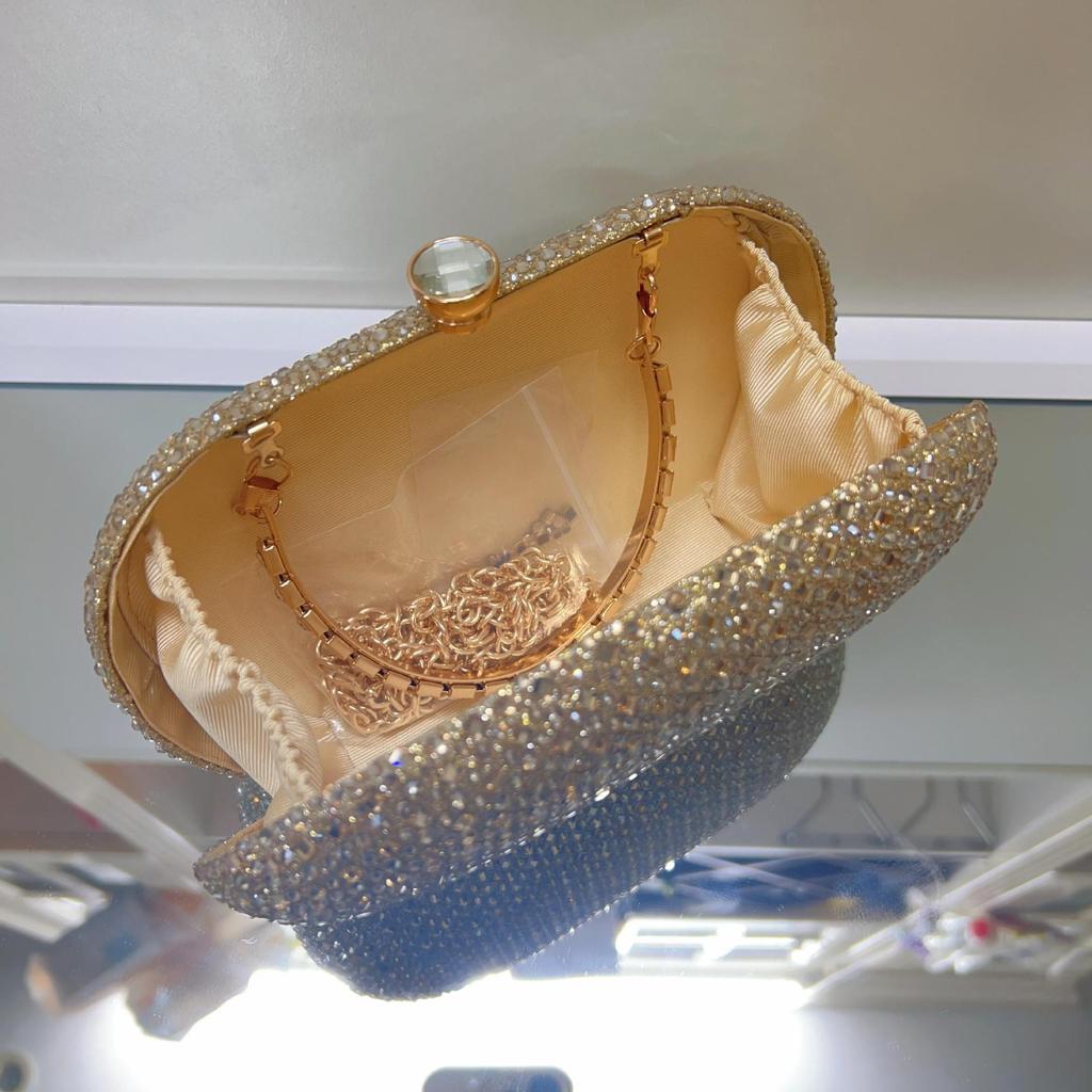 Gold Sparkling Rhinestone Clutch: Elegant Women's Evening Handbag with Diamond Detailing
