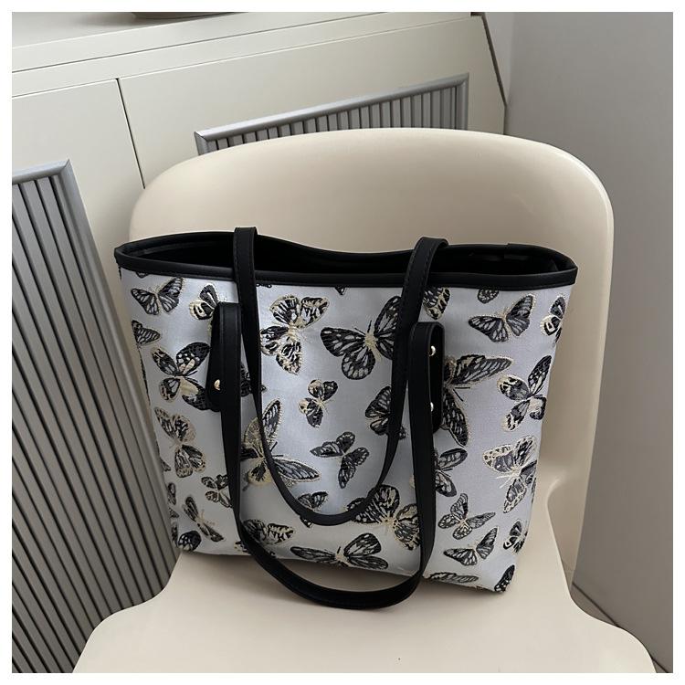 

Высококачественная и вместительная сумка с принтом бабочек в корейском стиле, женская сумка на лето 2024 года, сумка через плечо под мышкой, сумка-тоут чёрный