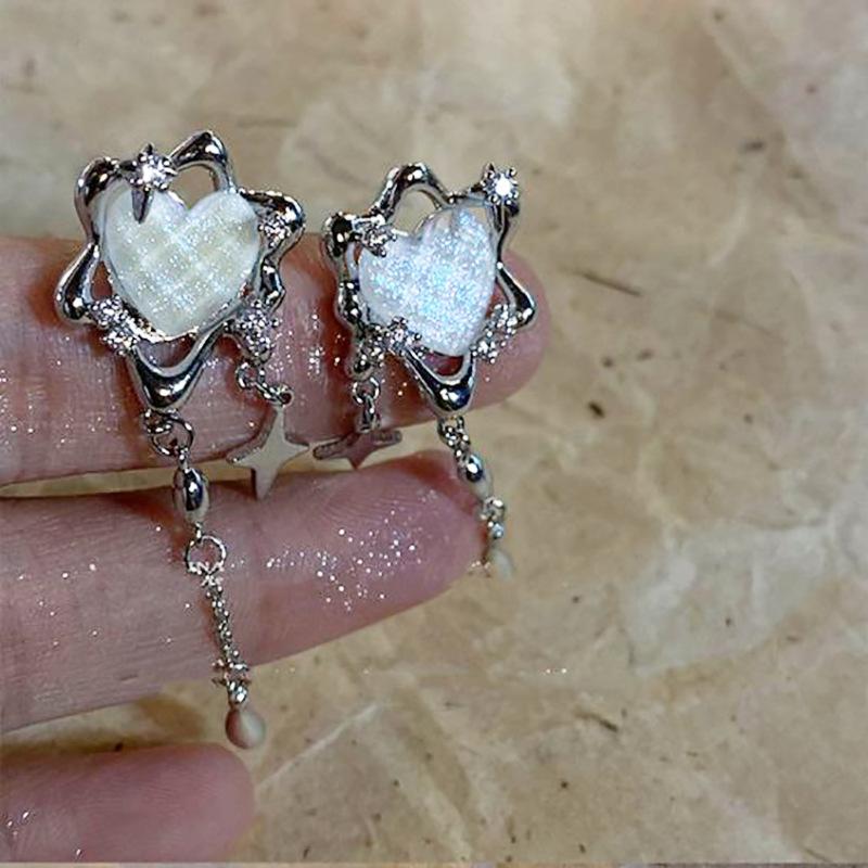 Sweet Cool Wind Love Tassel Star Earrings Women Design Senior Sense of Fashion Personality Earring Party Jewelry Gifts 2024 New