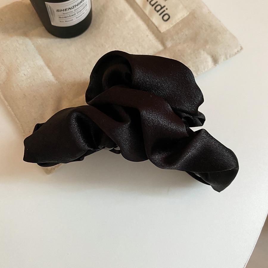 Тканевая плиссированная атласная заколка-облако 2025 новая корейская универсальная зажим-акула модный зажим-коготь аксессуары для волос