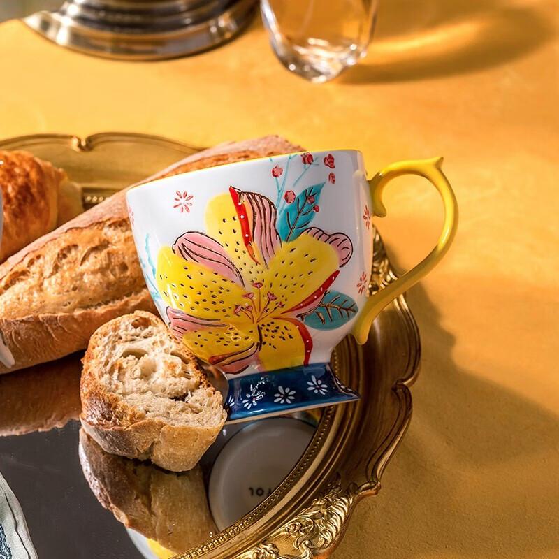 JOYYE Hand-Painted Ceramic Mug with Spoon