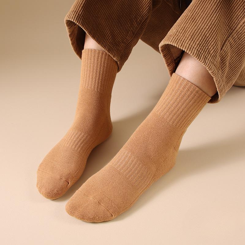 

Зимние цветные хлопковые мужские носки, Теплые цветные хлопковые однотонные носки до середины икры, Петлевые носки 1 pair темно-коричневого