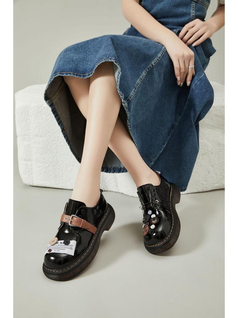 Mocassins Mary Jane de Design Nicho com Sola Grossa Bosi 2025 para Mulher