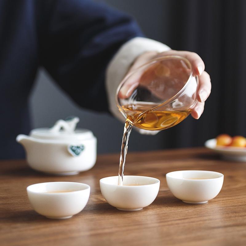 Ceramic Quick Tea Cup One Pot Three Cups White Porcelain Portable Tea Brewing Pot