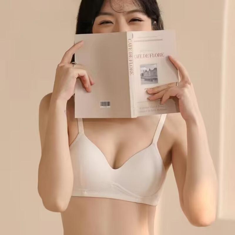 

Бесшовный тонкий летний бюстгальтер для девочек с небольшой грудью и сборкой 75AB бежевый