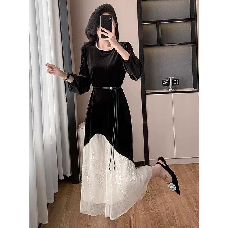 Langes Kleid aus Pailletten-Spitze und Samt im Hepburn-Stil für Herbst/Winter
