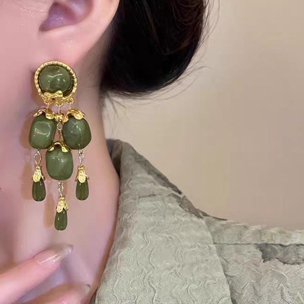 Medieval vintage Hong Kong style long fringed earrings women's retro court style earrings exaggerated and unique high-end earrings