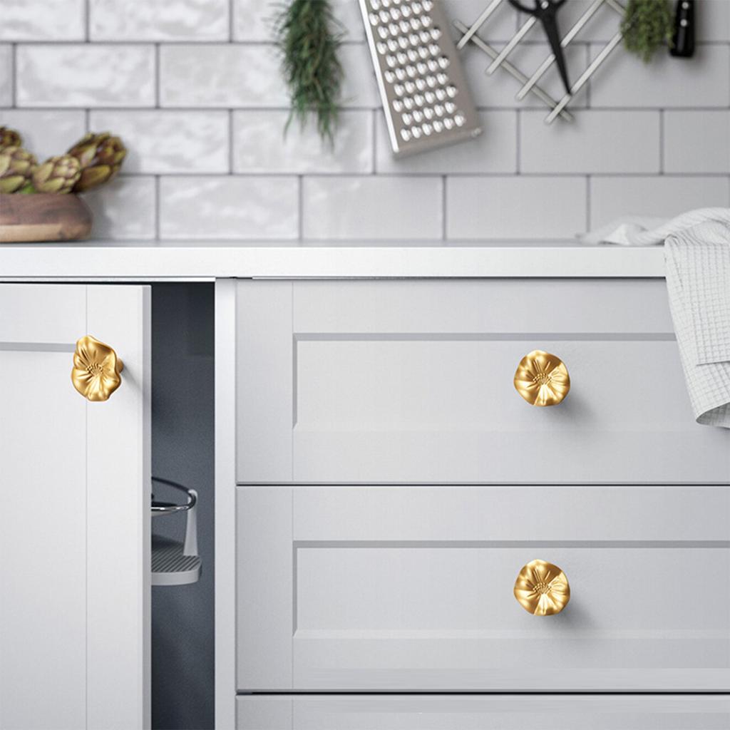 French Style Petal Cabinet Handles Zinc Alloy Single Hole Pulls for Wardrobe Drawer Kitchen Cabinet Decor 1pcs