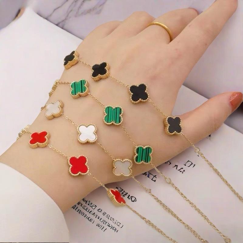 High-Quality Titanium Steel Four-Leaf Clover Bracelet Does Not Lose Color Female Light Luxury Senior Sense Bracelet Jewelry