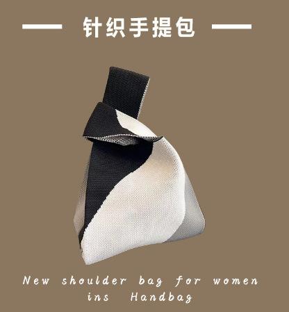 Knitted bag Girls vest bag Small square bag New knitted bag Hand bag Knitted bag Oblique span