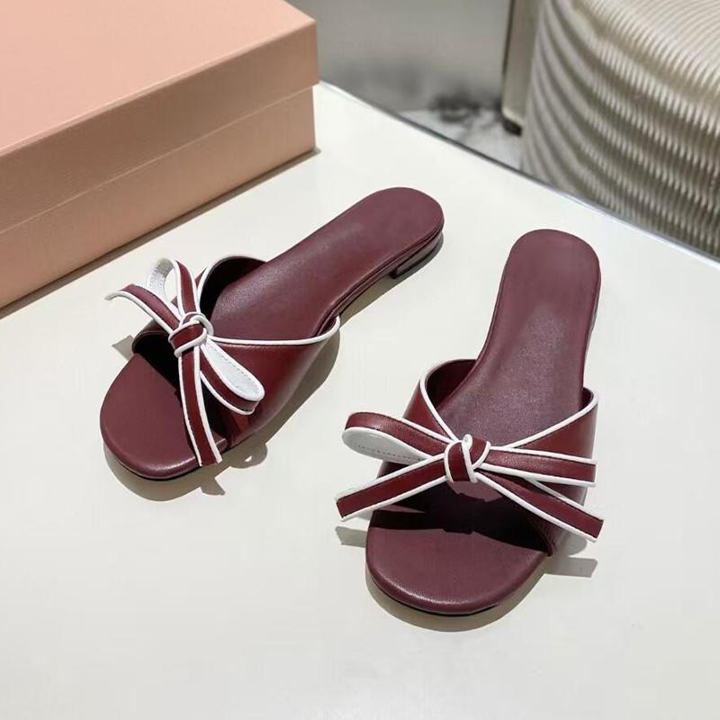 Fashion Haute Couture 2025 Summer New Leather Bow Square Heel One-Line Slippers Versatile Low-Heeled Open-Toe Sandals Beach Shoes
