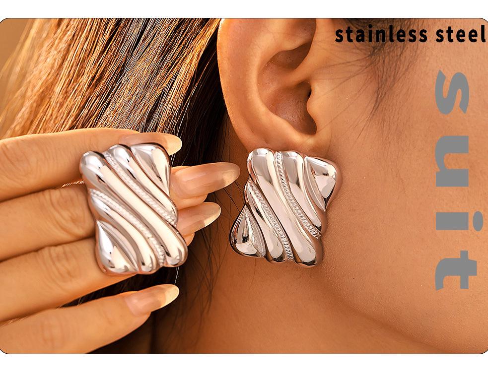Qiong Yao Geometric Ribbed Stud Earrings, Gold-Plated Stainless Steel, Hypoallergenic Fashionable Jewelry