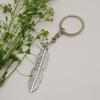 Elegant Feather Keychain Pendant - Hot Selling Simple Jewelry