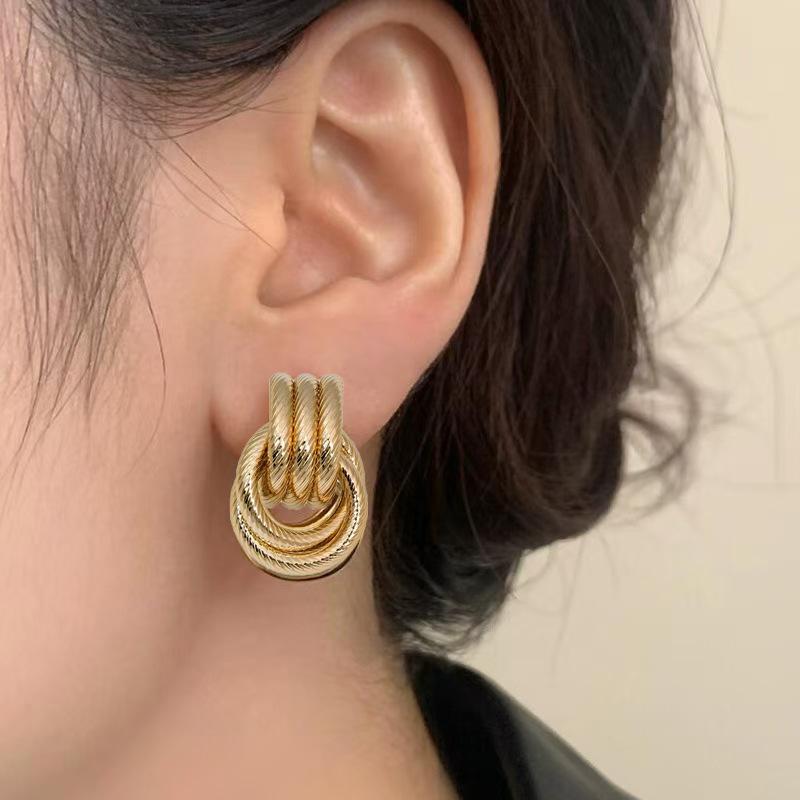 Exaggerated geometric twist earrings Multi-layer high-end retro earrings