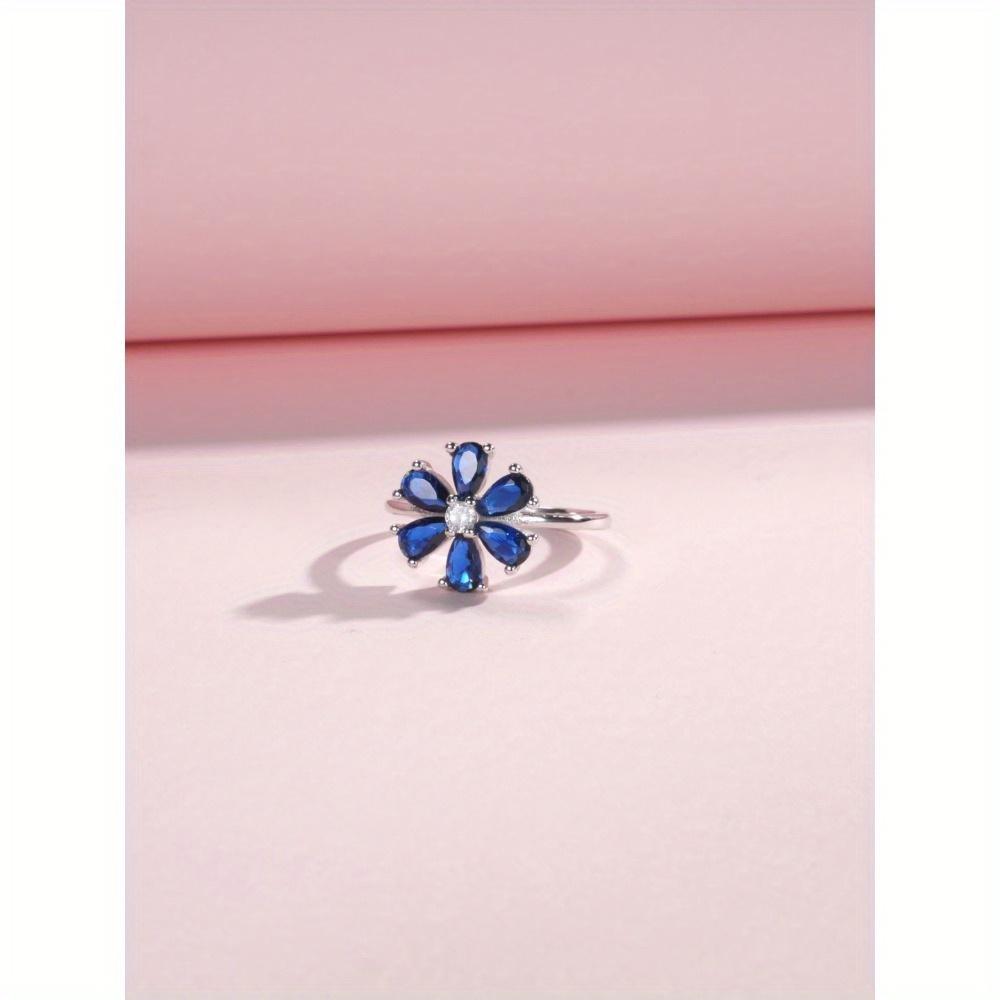 Bague de Luxe pour Femme au Design Floral Exquis, Sélection Cadeau d'Anniversaire Style Doux, Bague Tempérament Élégant.