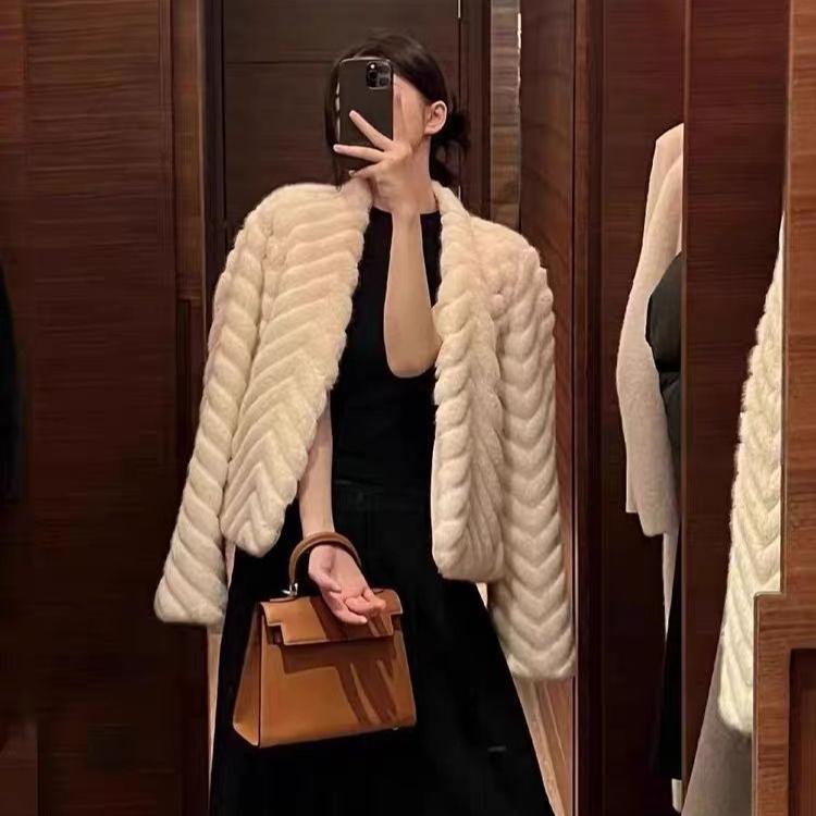 Luxury Women Winter Short Coat Jacket Warm Fashion Outerwear
