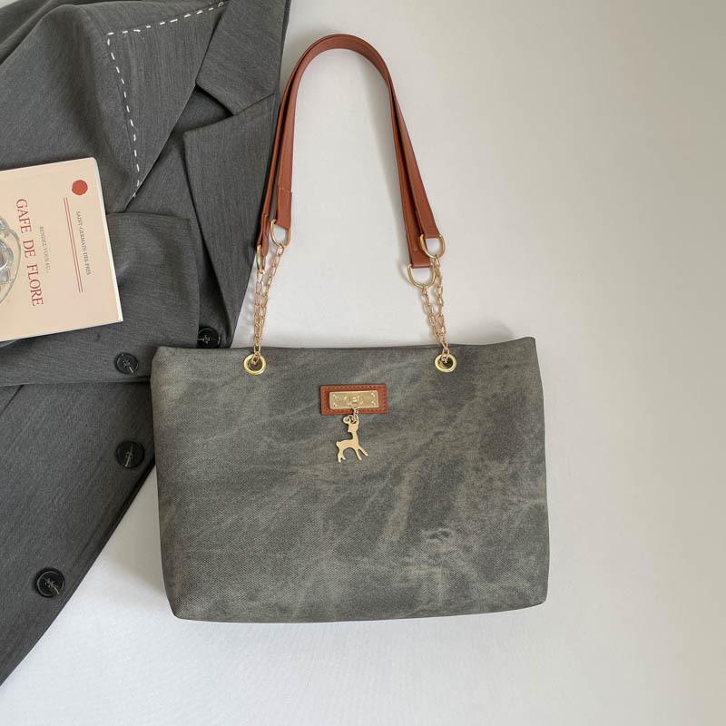 Versatile Single-Shoulder Tote: Stylish, Trendy, Large-Capacity Light-Colored Commuter Bag