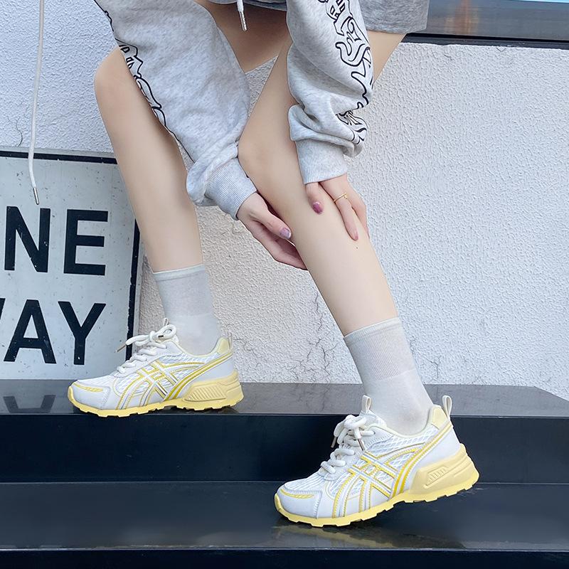 2025 autumn new versatile thick-soled heightening dad shoes women's outdoor hiking shoes mesh ventilated girls' sports shoes