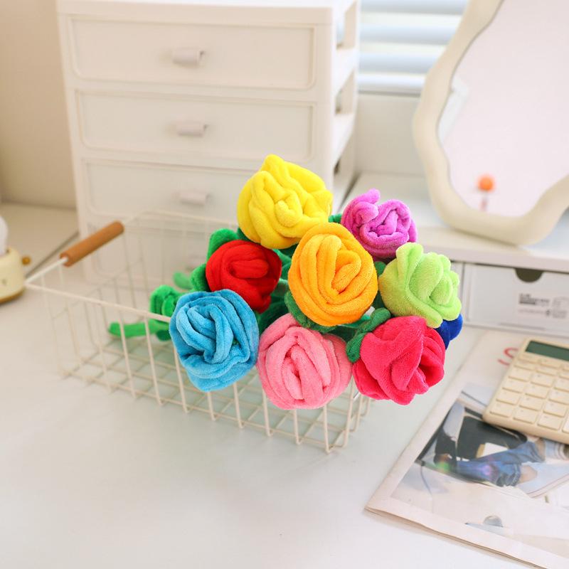 Yilu Shenghua Rose Plush Fabric Bouquet: Simulated Flower Arrangement Prop & Curtain Tieback, Ideal for Wedding Gifts.