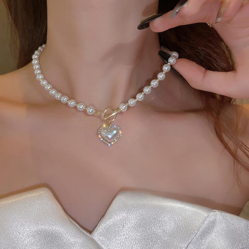 Sparkling Diamond Heart-shaped Pearl Necklace, Short Necklace, Trendy Beaded, Light Luxury and Niche Design Sense