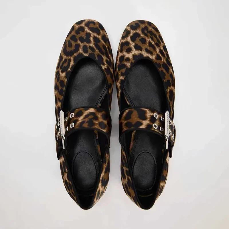 Luxury Designer Leopard Ballet Flats Women Fashion Metal Buckle Wide Strap Women Shoes Low Heel Mary Jane Shoe Zapatos De Mujer