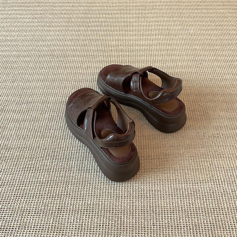 Spot! Xiaohongshu popular retro thick-soled sandals women's new summer heightened flat-soled soft-soled sandals are not tired