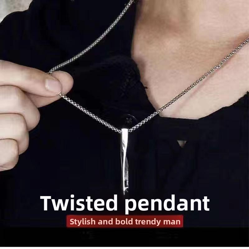 Titanium Steel Necklace Men's Trendy Brand Versatile Collarbone Chain Light Luxury Niche Design High-end Cuban Pendant Neck Chain Accessories