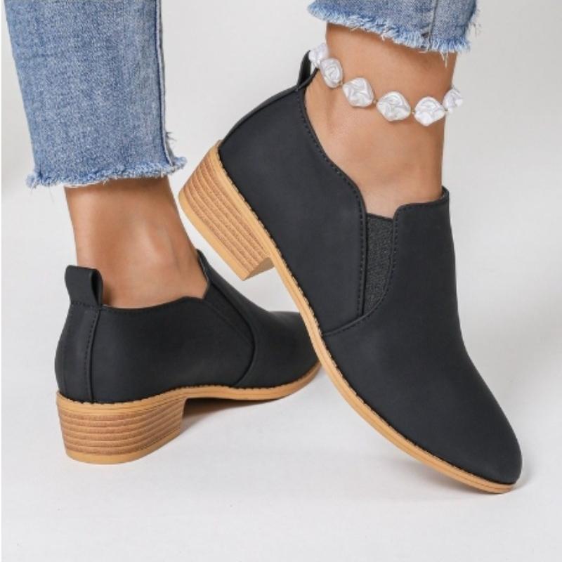 Mode Minimaliste et Dépouillé 2025 Printemps et Automne Nouveau Pointu Chelsea Polyvalent Luxe Style Britannique Court