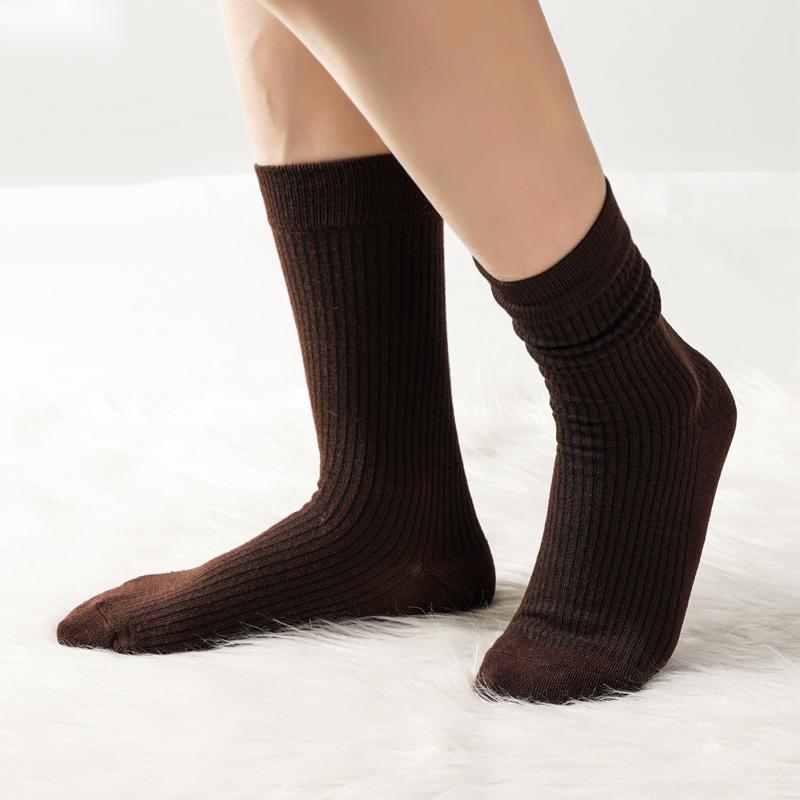 Neue Angola-Strümpfe mit vertikalen Streifen in Rot für Damen, ohne Knochen, bis zur Mitte der Wade, Baumwollsocken für Herbst und Winter