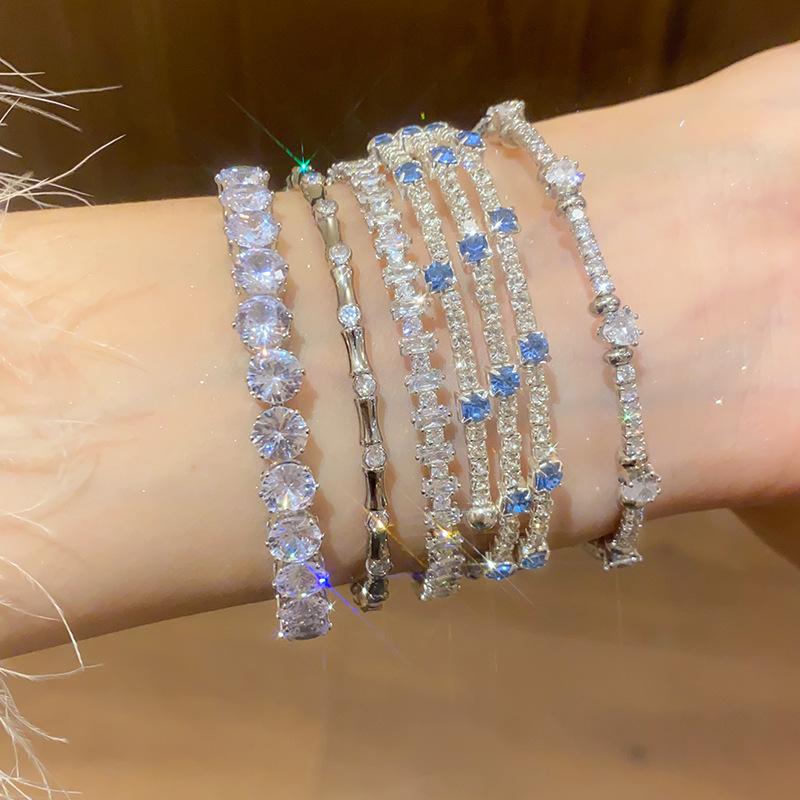 High-End Luxury Zircon Open Bangle: Exquisite Round Bracelet for a Stylish, Versatile Look